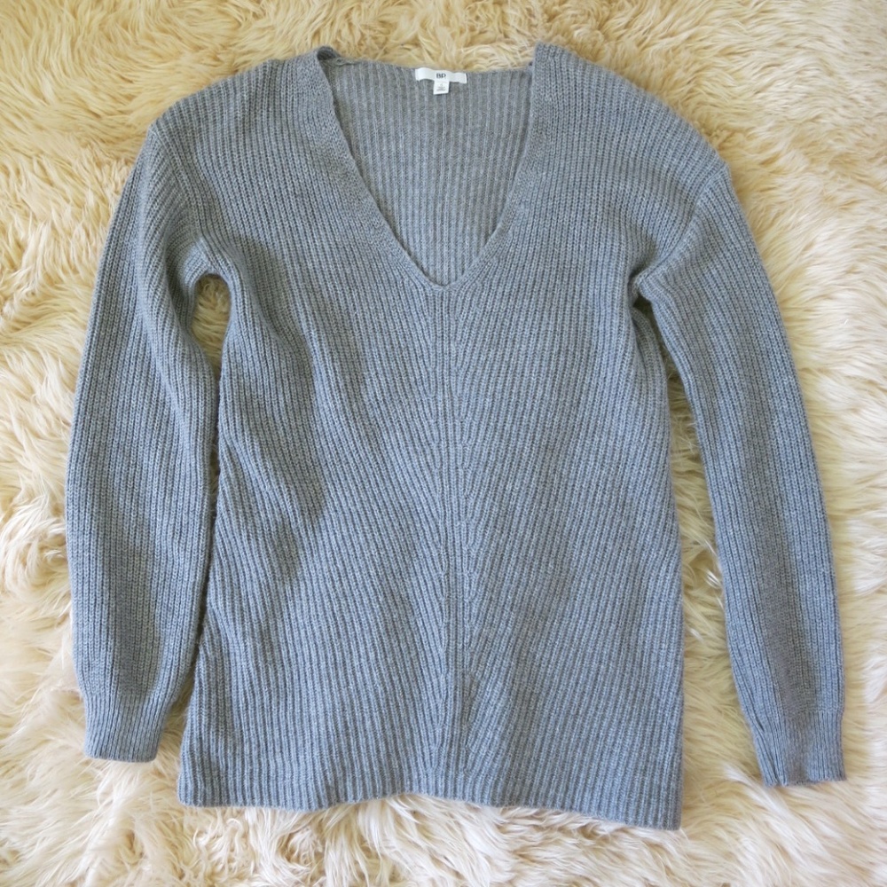 BP Cozy Gray Sweater Small